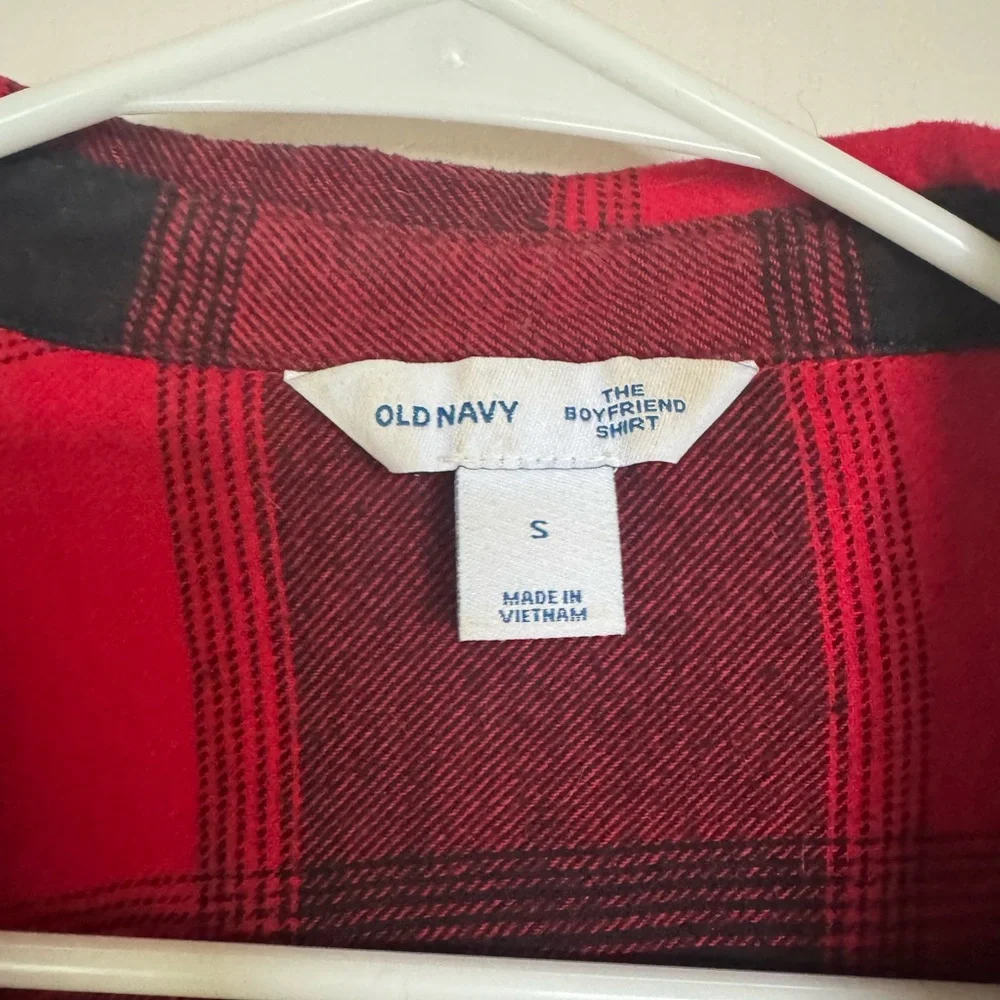 NWOT Old Navt Red and Black Plaid Button-Up Shirt Sz S - Picture 3 of 5